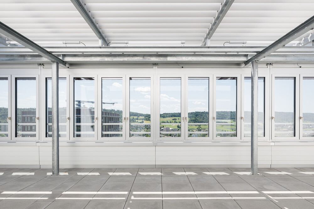 On top (im wahrsten Sinne des Wortes): Die Skylounge in der 24. Etage steht den Wohnturm-Mieter:innen exklusiv zur Verfügung. Gestaltung und Einrichtung befinden sich aktuell in Ausarbeitung.
