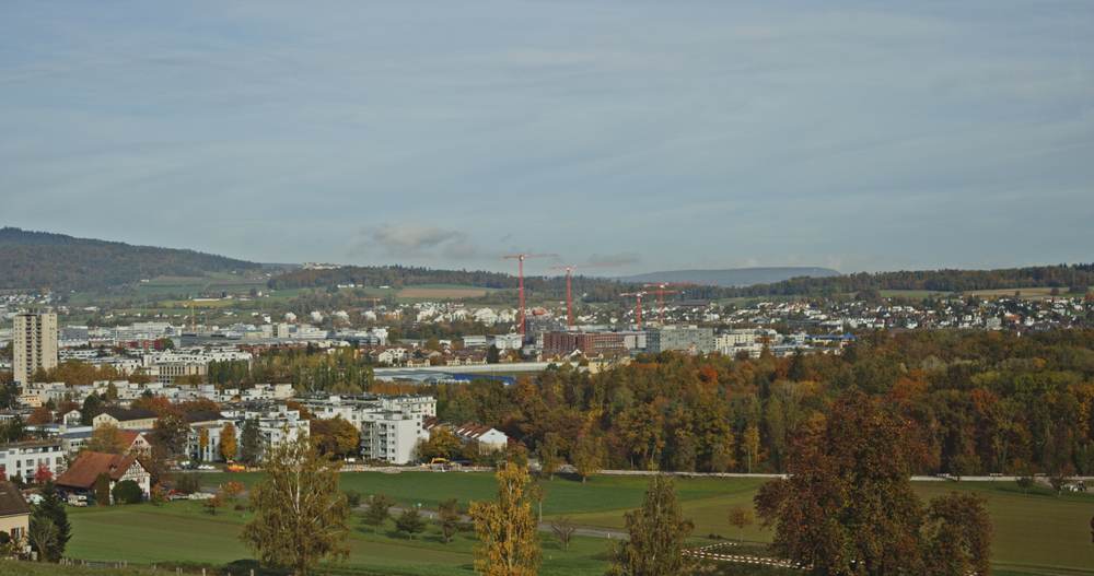 Die Dualität von Stadt und Land respektieren: Blick von aussen auf Zwhatt.
