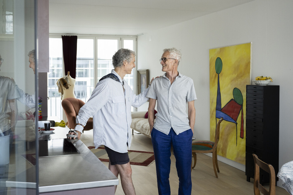 Direkt aus dem Zürcher Niederdorf ins Zwhatt: Norbert Wild mit seinem Partner Leopold Kern.